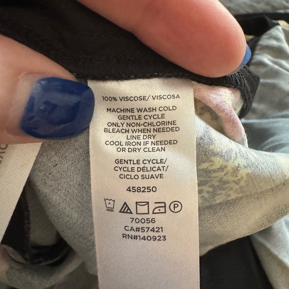 LOFT Size Large Black Floral Print Wide Leg Pants - Picture 3 of 3